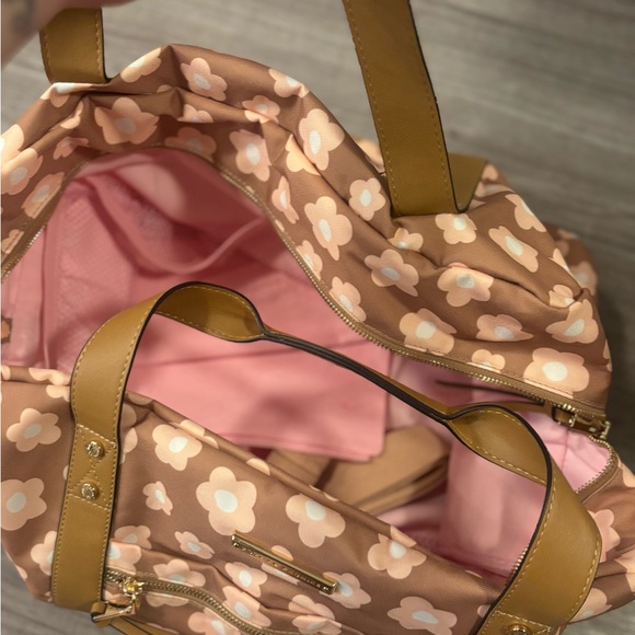 Brand new Poppy and Peonies duffle bag - Picture 2 of 3